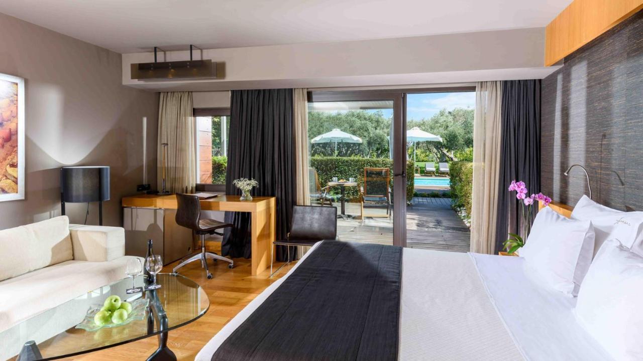 Alexander Beach Hotel & Spa Alexandroupoli Exterior photo A room at the hotel