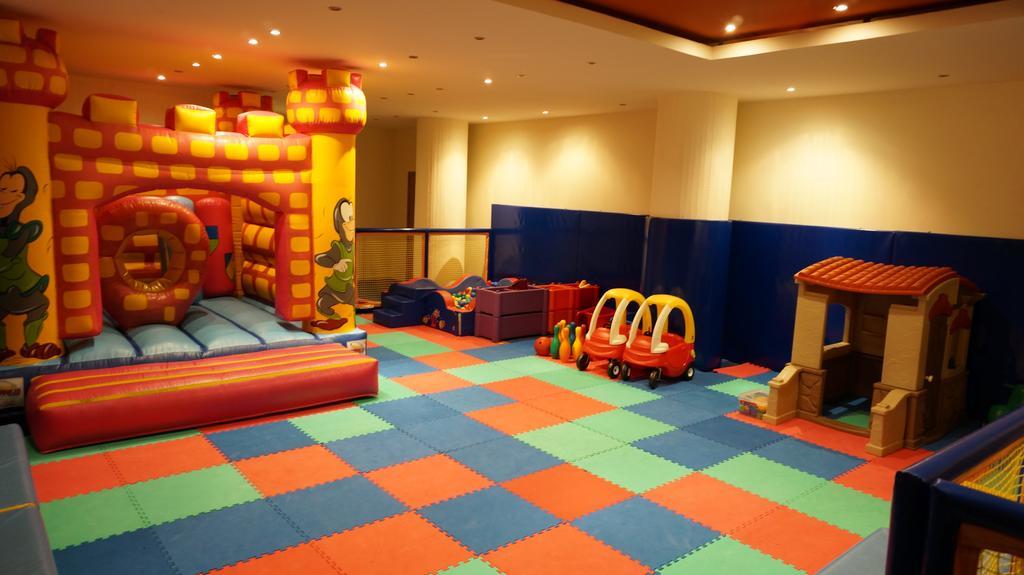 Alexander Beach Hotel & Spa Alexandroupoli Exterior photo An indoor playground
