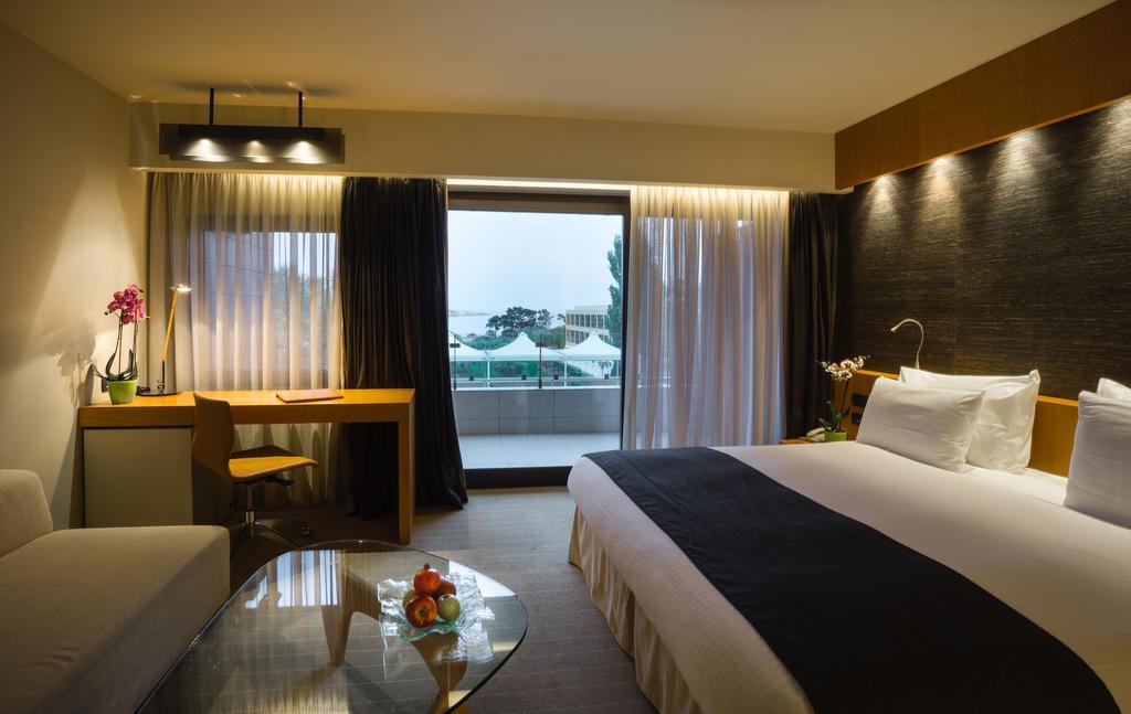 Alexander Beach Hotel & Spa Alexandroupoli Exterior photo A room at the hotel