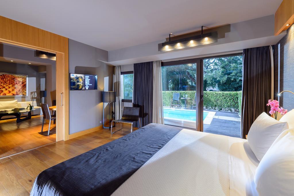 Alexander Beach Hotel & Spa Alexandroupoli Exterior photo Suite with private pool