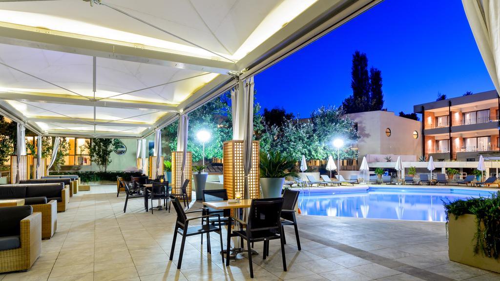 Alexander Beach Hotel & Spa Alexandroupoli Exterior photo The pool at the hotel
