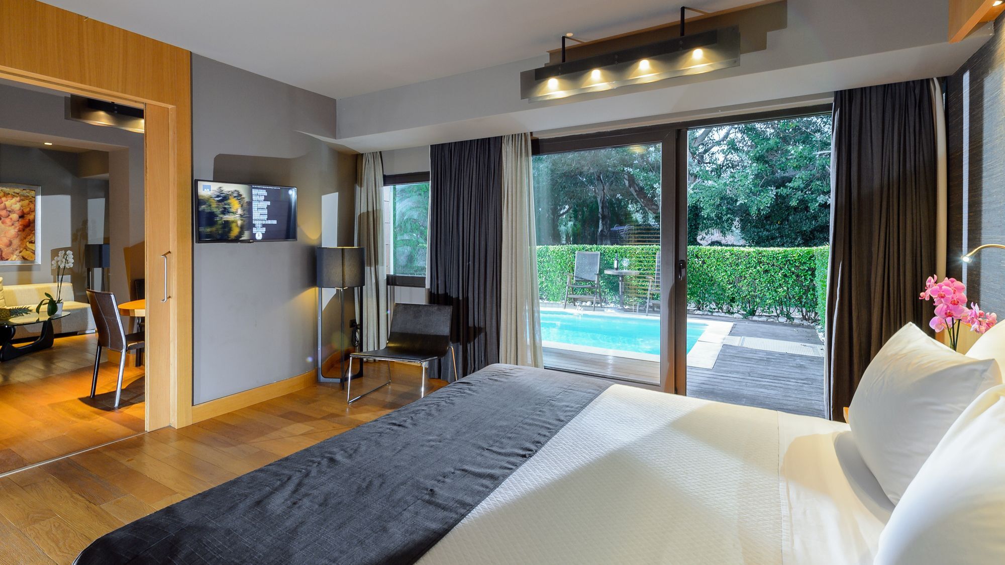 Alexander Beach Hotel & Spa Alexandroupoli Exterior photo A room at the hotel