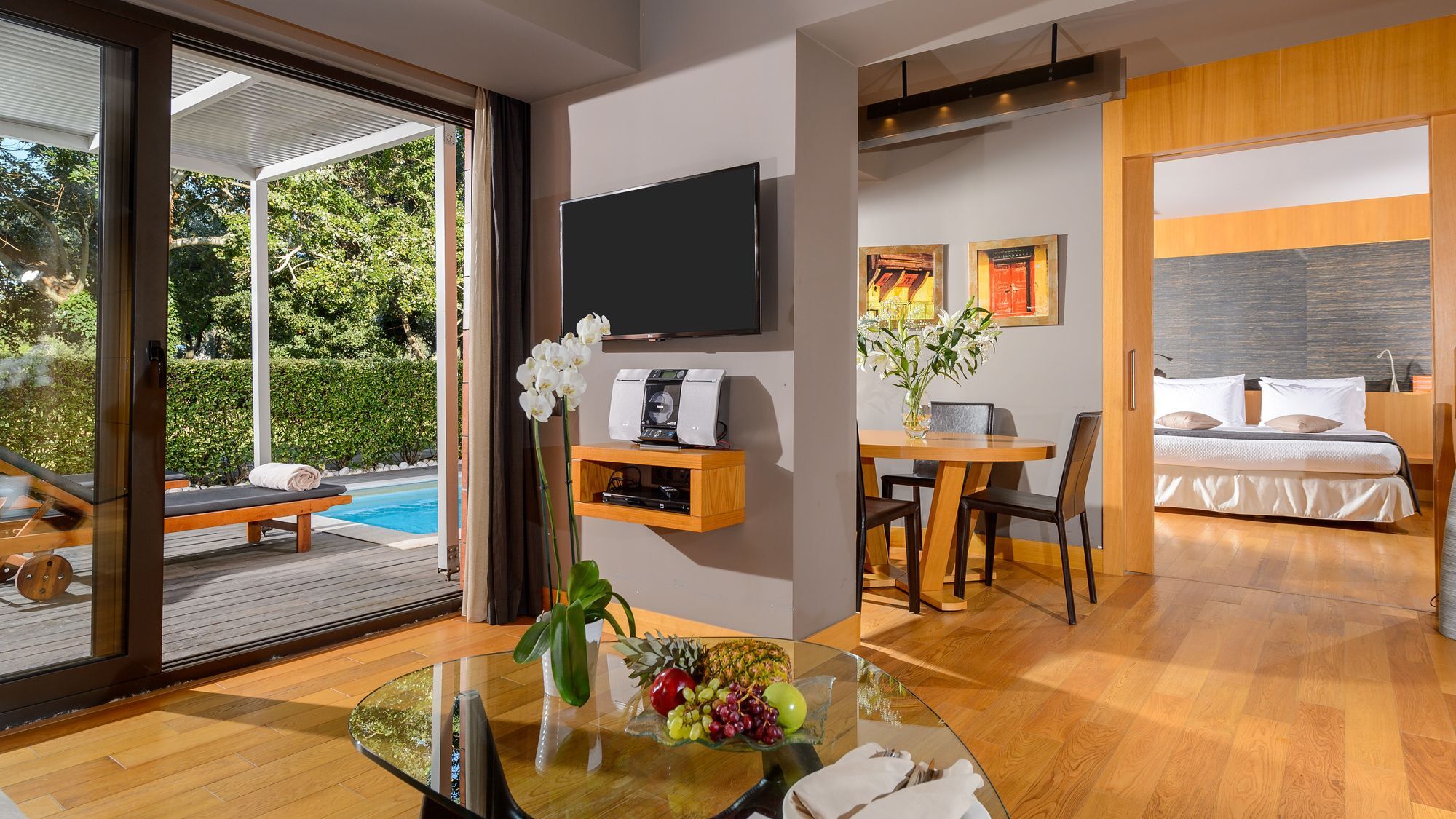 Alexander Beach Hotel & Spa Alexandroupoli Exterior photo A suite at the Hotel